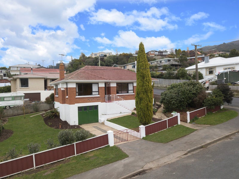 27 Hall Road, Sawyers Bay, Dunedin - Carousel 1