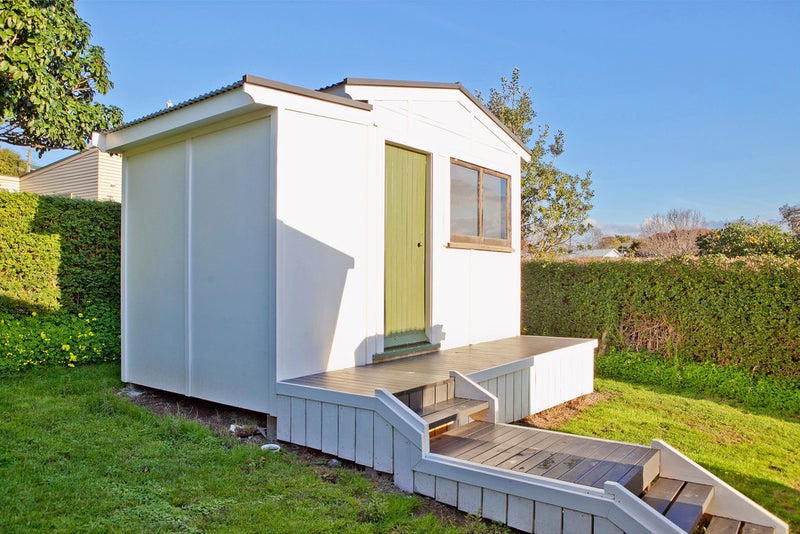 8 Moa Avenue, Oneroa, Waiheke Island - Carousel 14