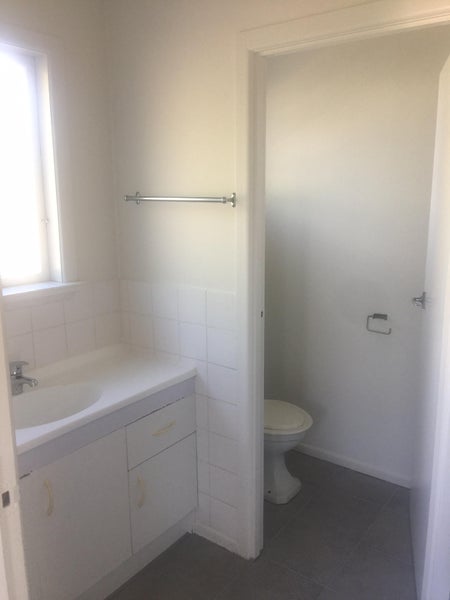 1/12 Strong Street, St Johns, Auckland - Carousel 6