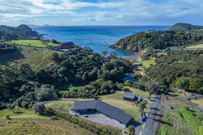 19 Piwaiwaka Way, Whangarei - Carousel 1