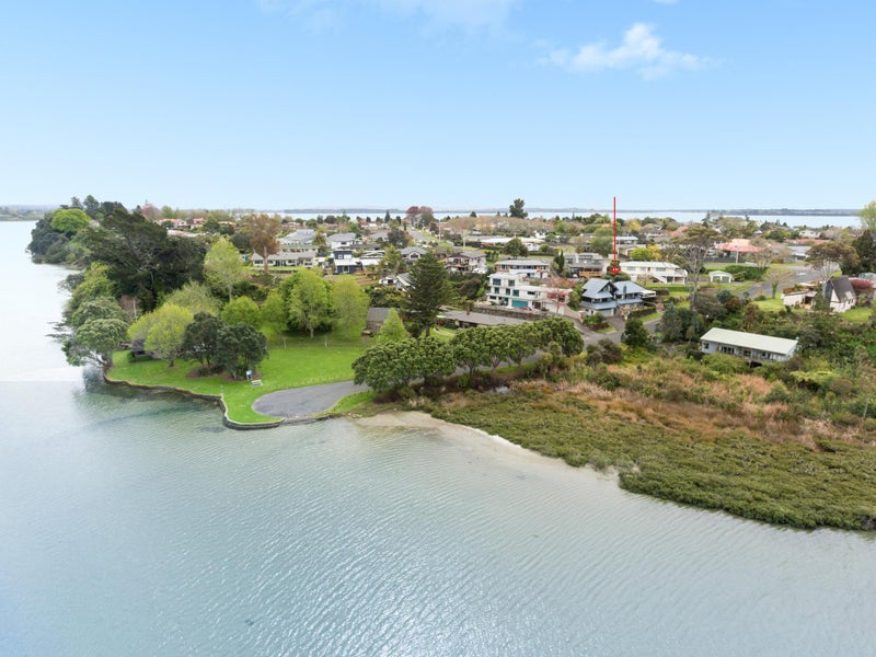 7 Bay Street, Matua, Tauranga - Carousel 2