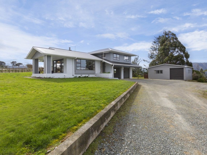 132 Fairview Drive, Birchville, Upper Hutt - Carousel 2