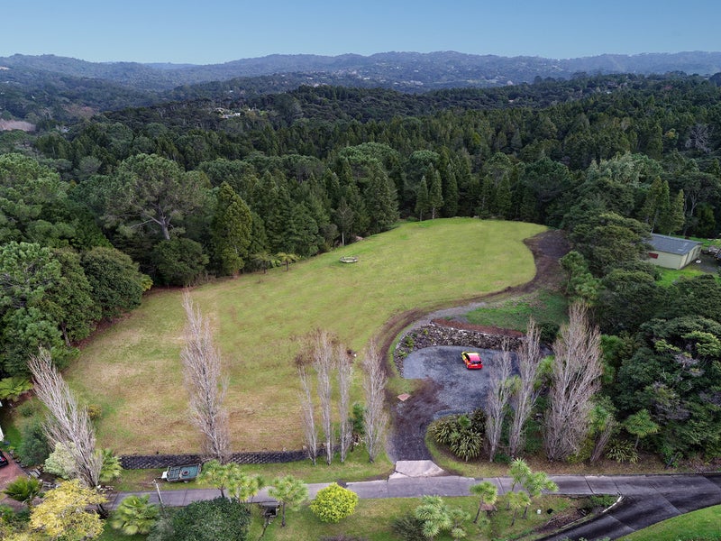 184 Forest Hill Road, Waiatarua, Auckland - Carousel 1