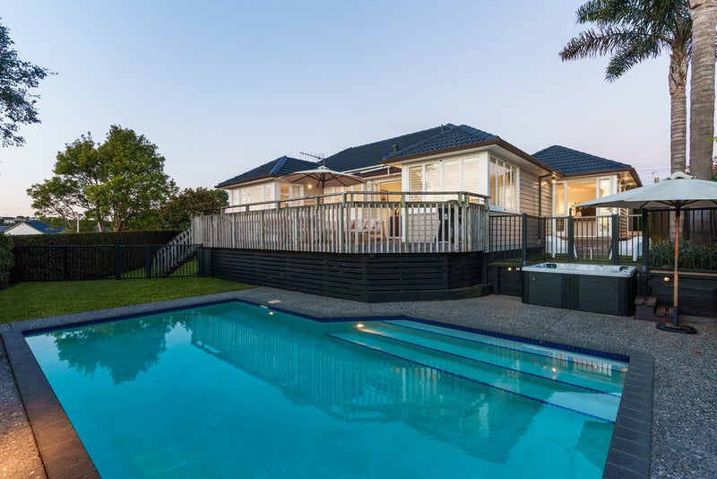 8 Mara Street, Meadowbank, Auckland - Carousel 24