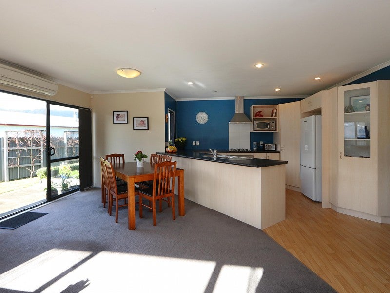 19 Woodland Grove, Wainuiomata, Lower Hutt - Carousel 2