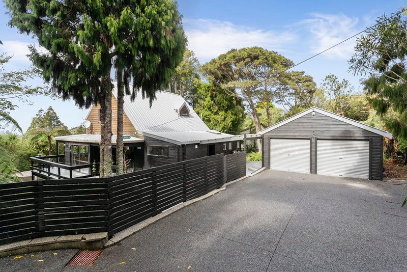 759 Scenic Drive, Henderson Valley, Auckland - Carousel 1