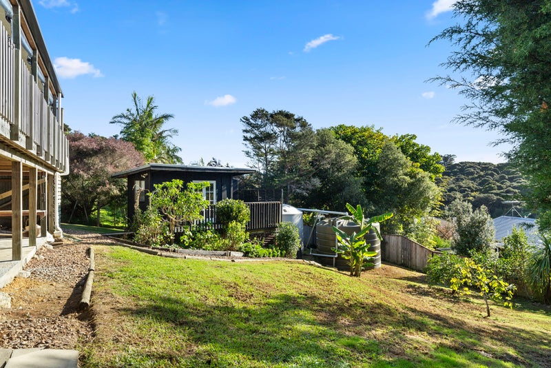 22 Whakarite Road, Ostend, Waiheke Island - Carousel 21