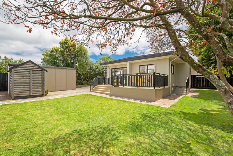2/9 Hedge Row, Sunnyhills, Auckland - Carousel 2