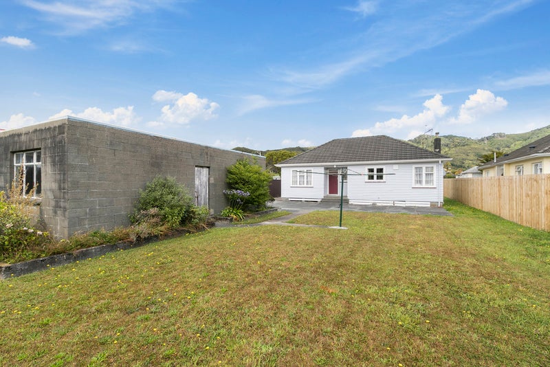 42 Wainuiomata Road, Wainuiomata, Lower Hutt - Carousel 2