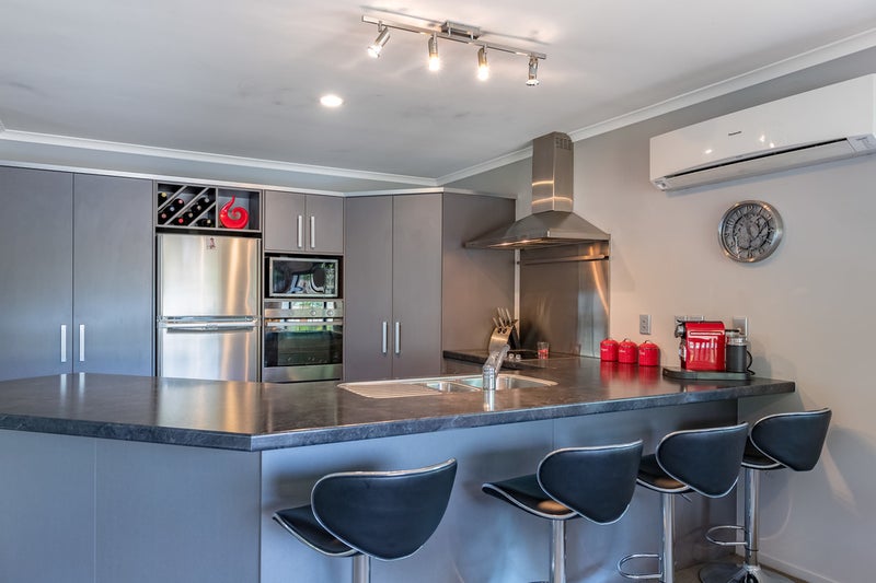 12 Beechwood Way, Te Marua, Upper Hutt - Carousel 2