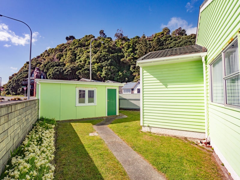 3 Marine Parade, Eastbourne, Lower Hutt - Carousel 18