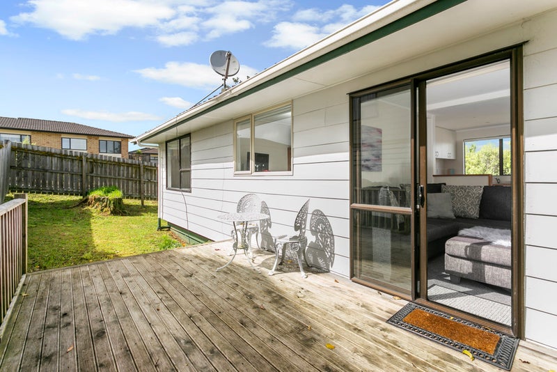 2/185A Royal Road, Massey, Auckland - Carousel 2