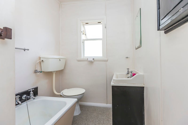 4 Buckley Road, Southgate, Wellington - Carousel 17