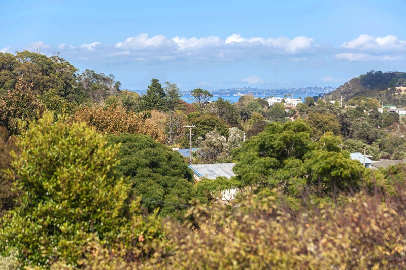 4 Whakarite Road, Ostend, Waiheke Island - Carousel 2