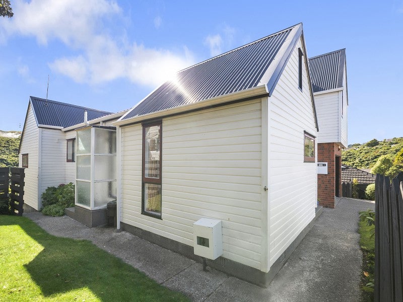 11 Haast Close, Kelson, Lower Hutt - Carousel 18