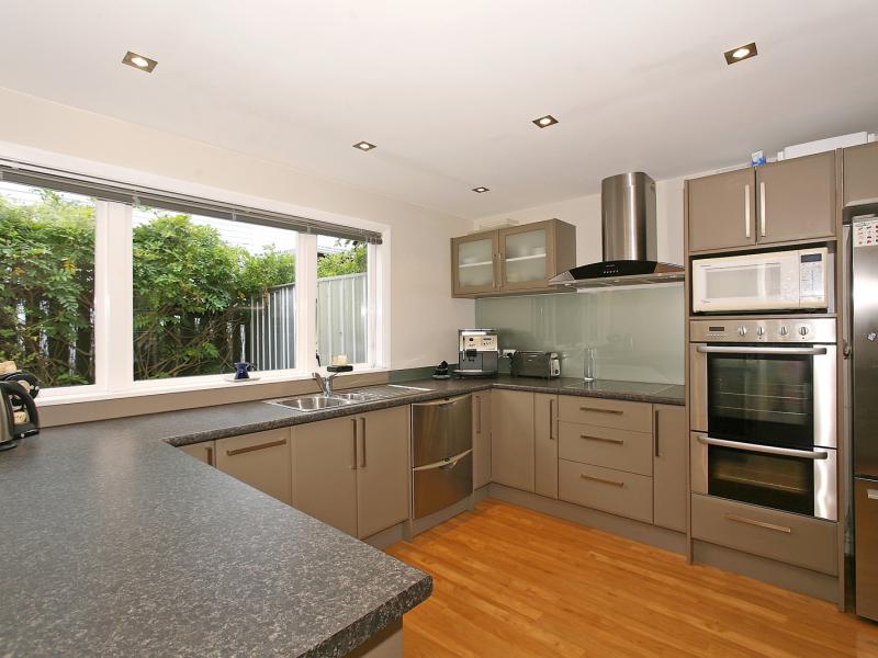 2 Pekanga Road, Normandale, Lower Hutt - Carousel 2