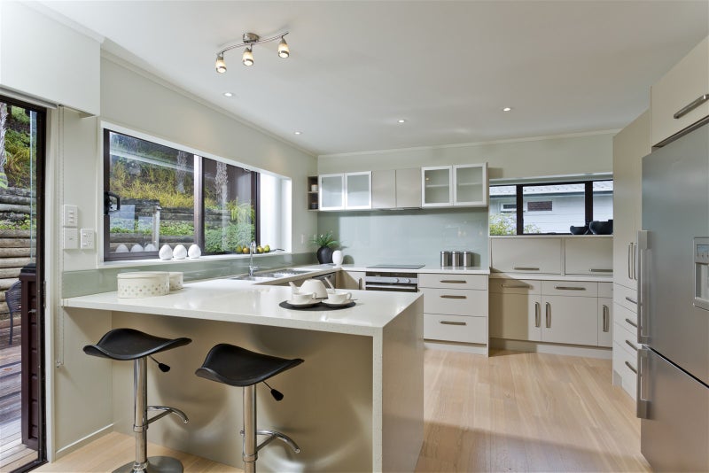 116 Stapleford Crescent, Browns Bay, Auckland - Carousel 2