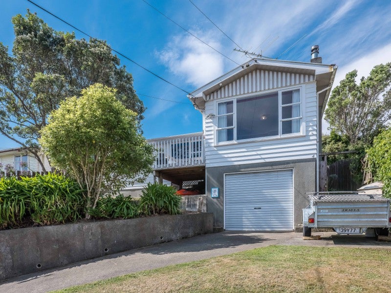 4 Dunmail Way, Newlands, Wellington - Carousel 2