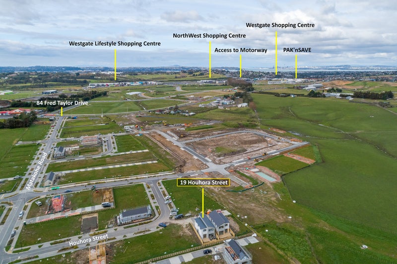 19 Houhora Street, Westgate, Auckland - Carousel 2