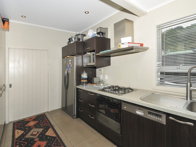 3 Richard Street, Belmont, Lower Hutt - Carousel 2