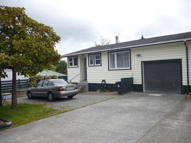 1/39C Moeraki Road, Maoribank, Upper Hutt - Carousel 1