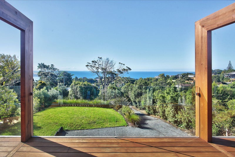 31 Hauraki Road, Oneroa, Waiheke Island - Carousel 2