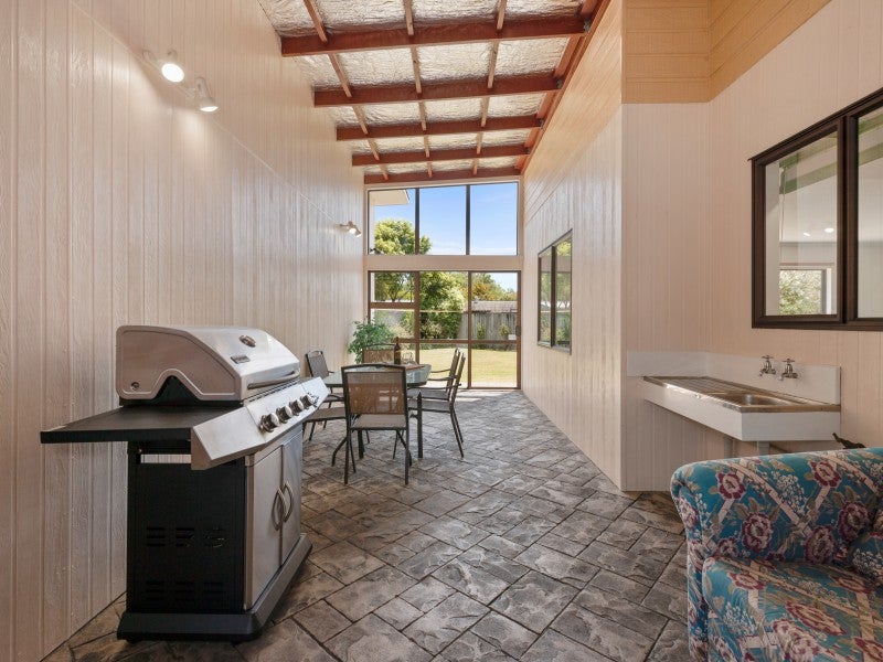 7 Gibbs Place, Kinloch, Taupō - Carousel 14