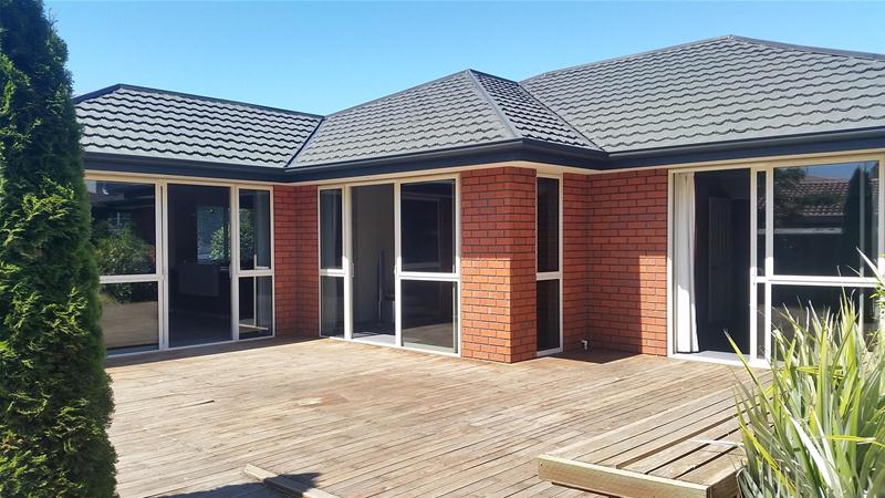 11 Michigan Place, Burwood, Christchurch - Carousel 1