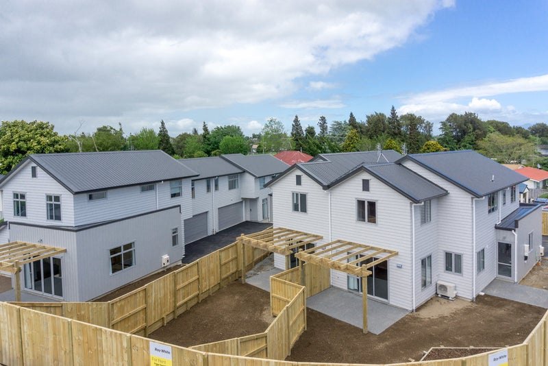 2/1 Hibiscus Avenue, Hamilton Lake, Hamilton - Carousel 15