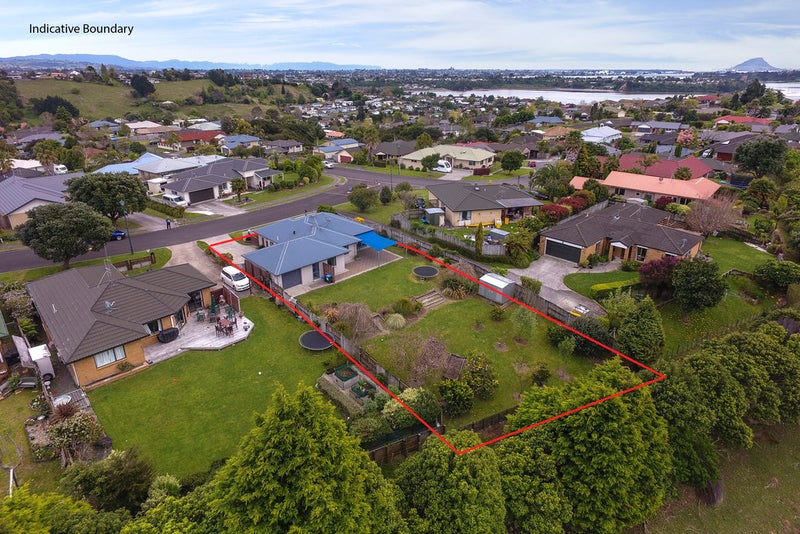 10 Highcroft Place, Welcome Bay, Tauranga - Carousel 2