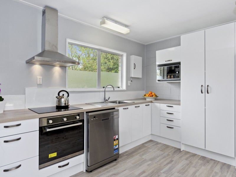 2/23 Robins Road, Judea, Tauranga - Carousel 2