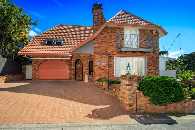 12A Huka Road, Birkenhead, Auckland - Carousel 1