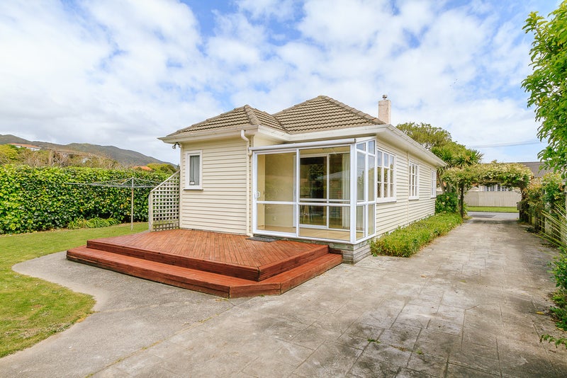 520 Riverside Drive North, Fairfield, LOWER HUTT - Carousel 1