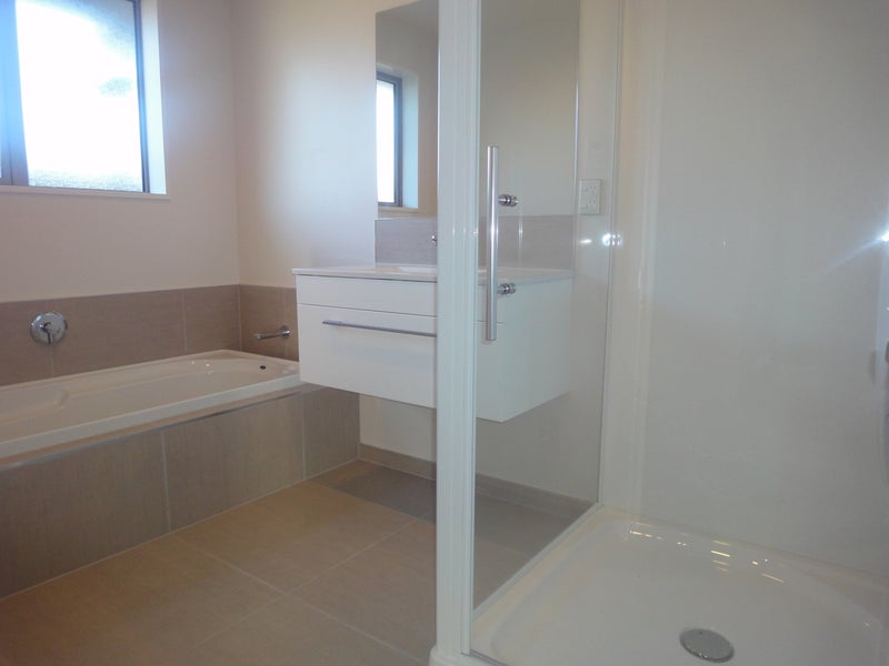 24 Larne Place, Belfast, Christchurch - Carousel 6