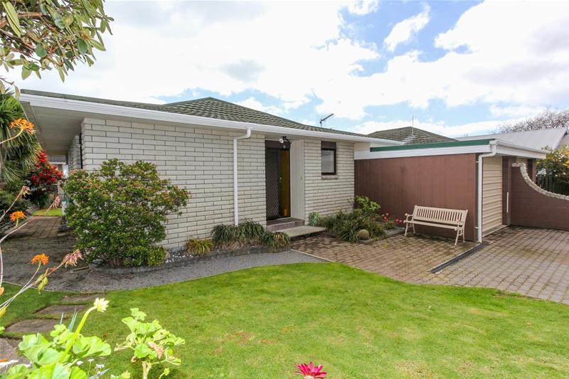 69A Mangorei Road, Strandon, New Plymouth - Carousel 16