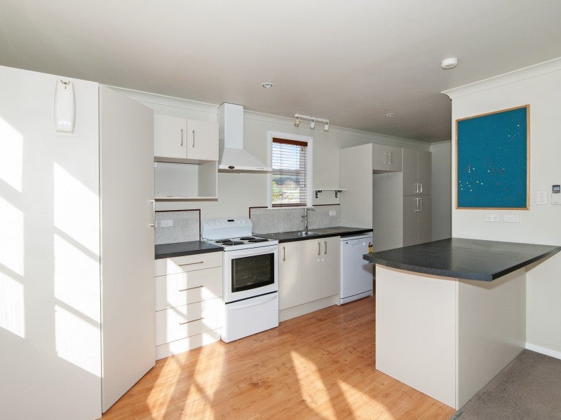 34B Rata Street, Naenae, Lower Hutt - Carousel 1