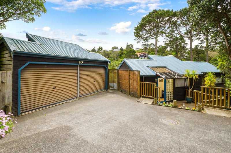19 Royal Viking Way, Lynfield, Auckland - Carousel 1