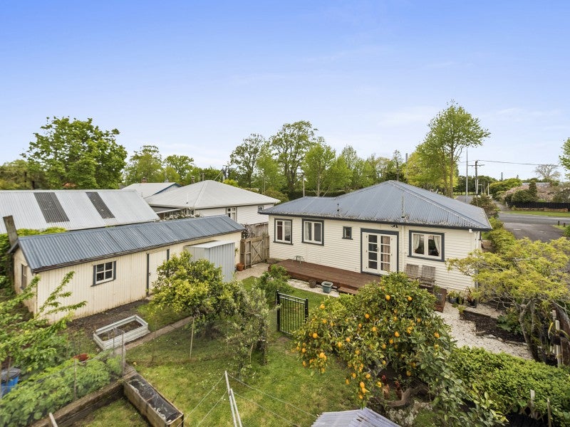 93 Galloway Street, Hamilton East, Hamilton - Carousel 20