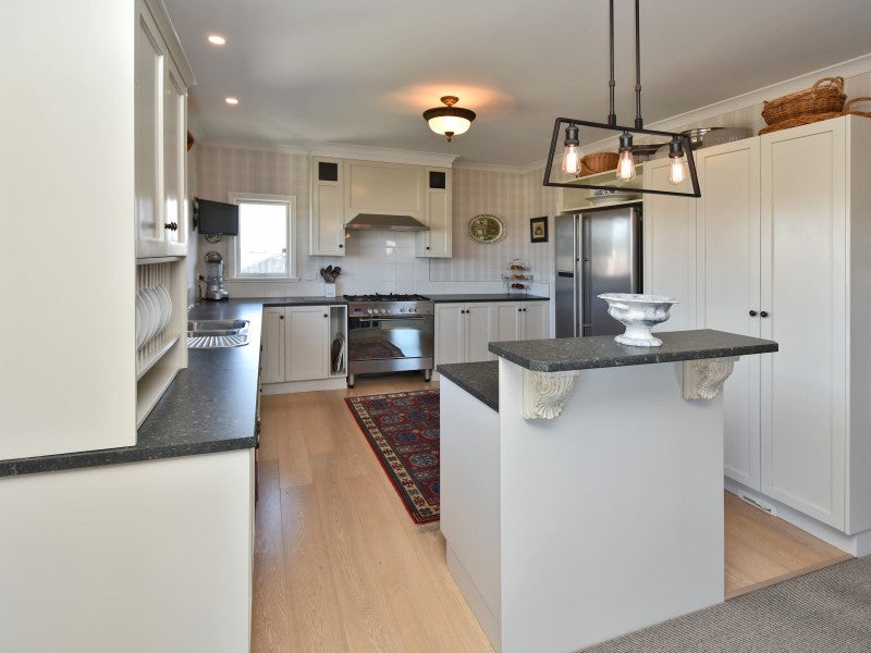 17 Euphrasie Drive, Aidanfield, Christchurch - Carousel 2