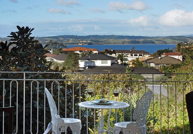 23A Seymour Road, Mellons Bay, Auckland - Carousel 1