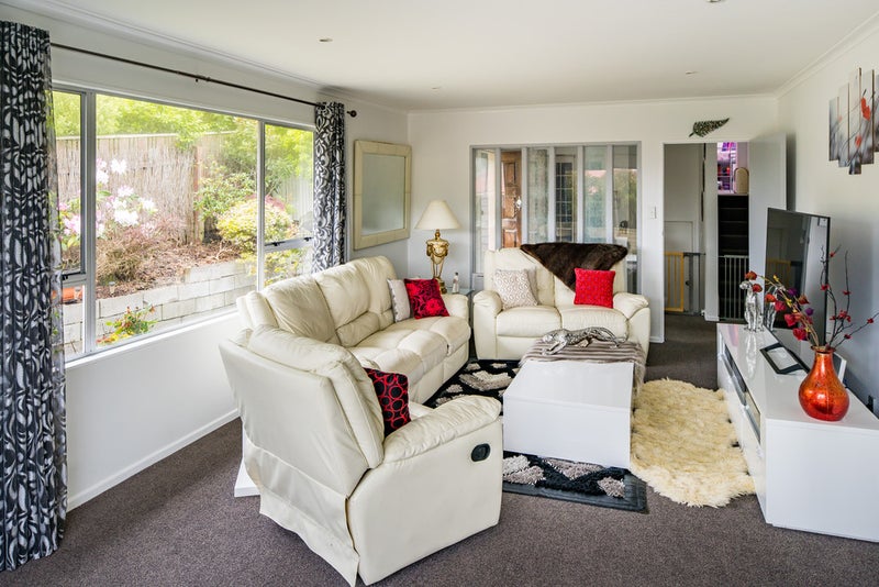 2 Mcmahon Way, Paparangi, Wellington - Carousel 2