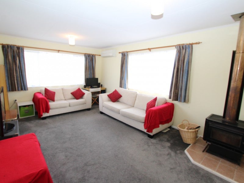 484 Warspite Avenue, Ascot Park, Porirua - Carousel 2