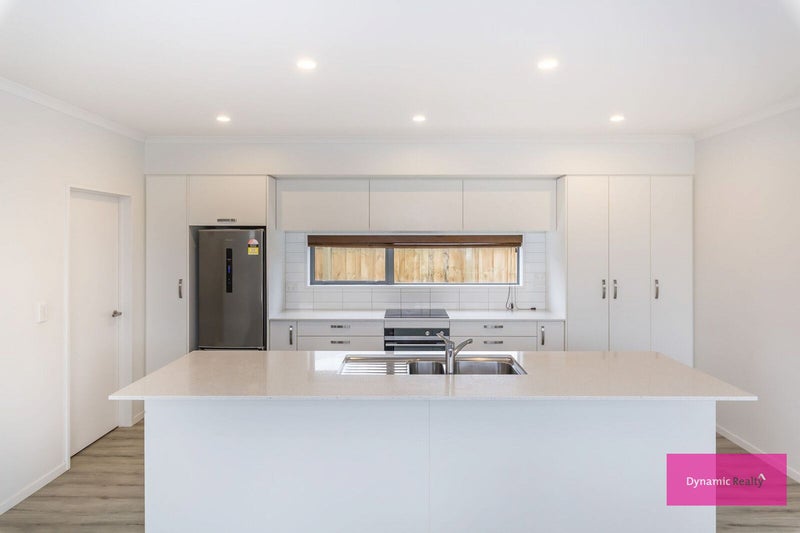 33 William Dawson Crescent, Wigram, Christchurch - Carousel 1