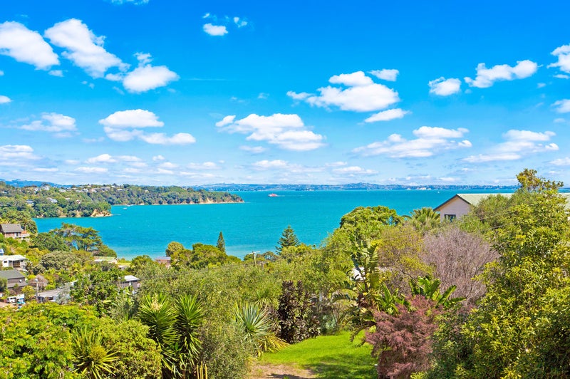 23 Tetley Road, Surfdale, Waiheke Island - Carousel 2