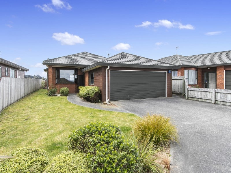 2/7 Banksia Grove, Maungaraki, Lower Hutt - Carousel 18