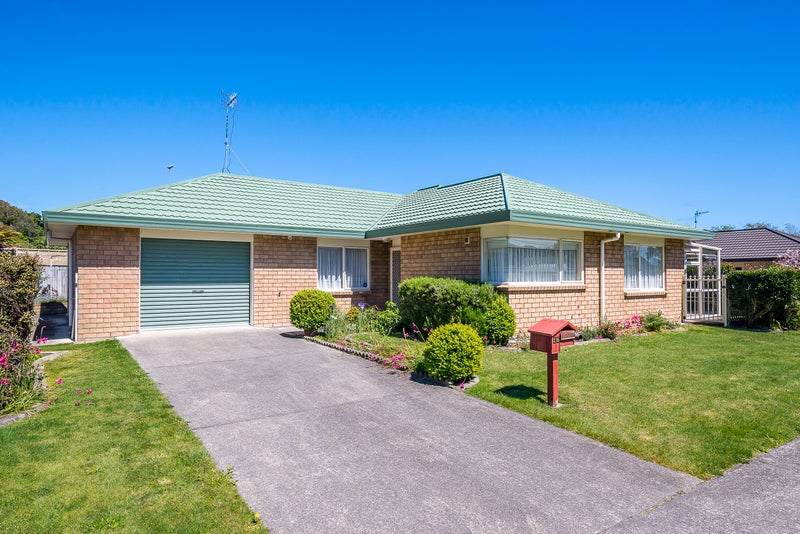 18 Tararua Street, Paraparaumu - Carousel 1