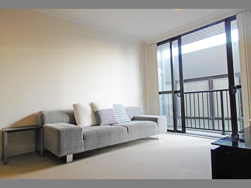 A518/176 Broadway, Newmarket, Auckland - Carousel 2