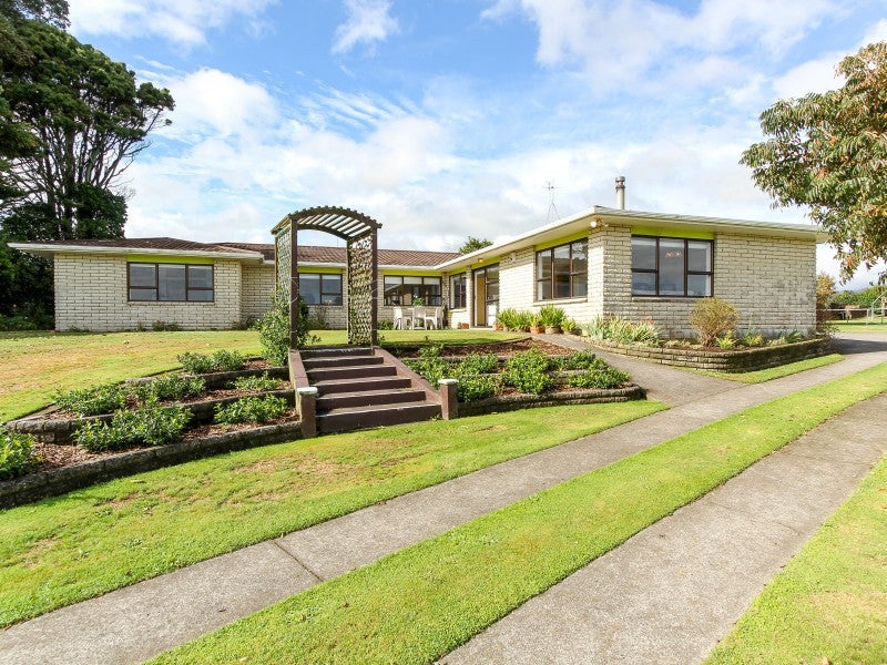 210 Barrett Road, Whalers Gate, New Plymouth - Carousel 1