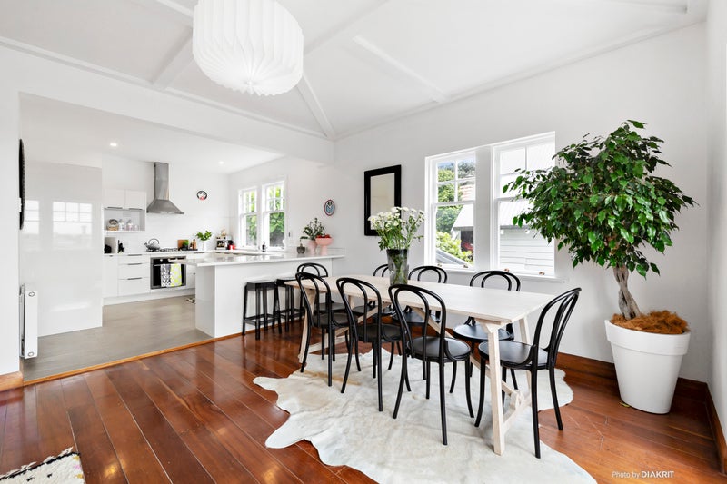 94 Upland Road, Kelburn, Wellington - Carousel 1