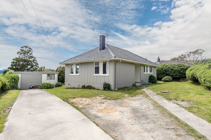 75 Leicester Street, Cannons Creek, Porirua - Carousel 1